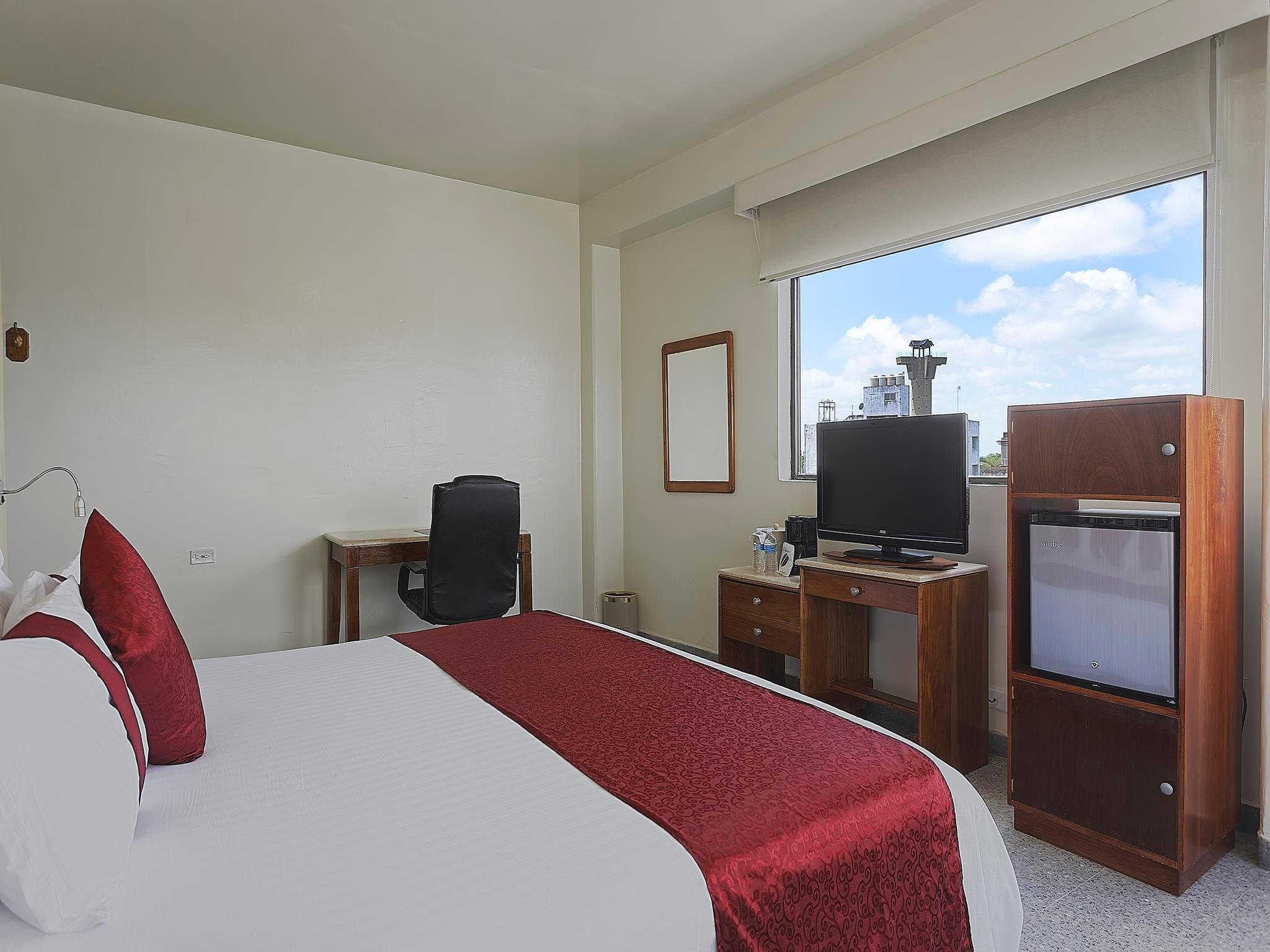 Olmeca Plaza Urban Express Hotel Виляермоса Екстериор снимка