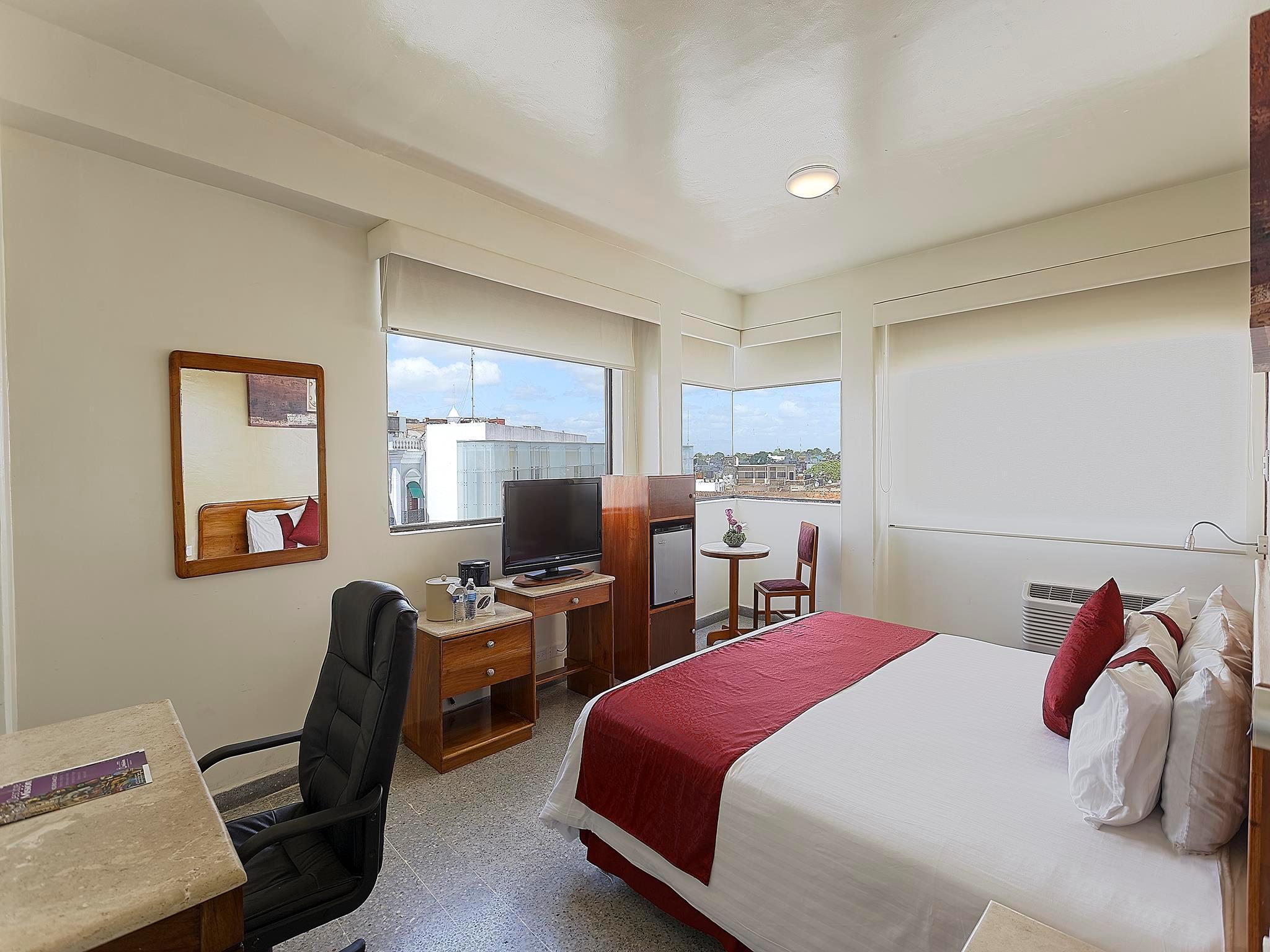Olmeca Plaza Urban Express Hotel Виляермоса Екстериор снимка