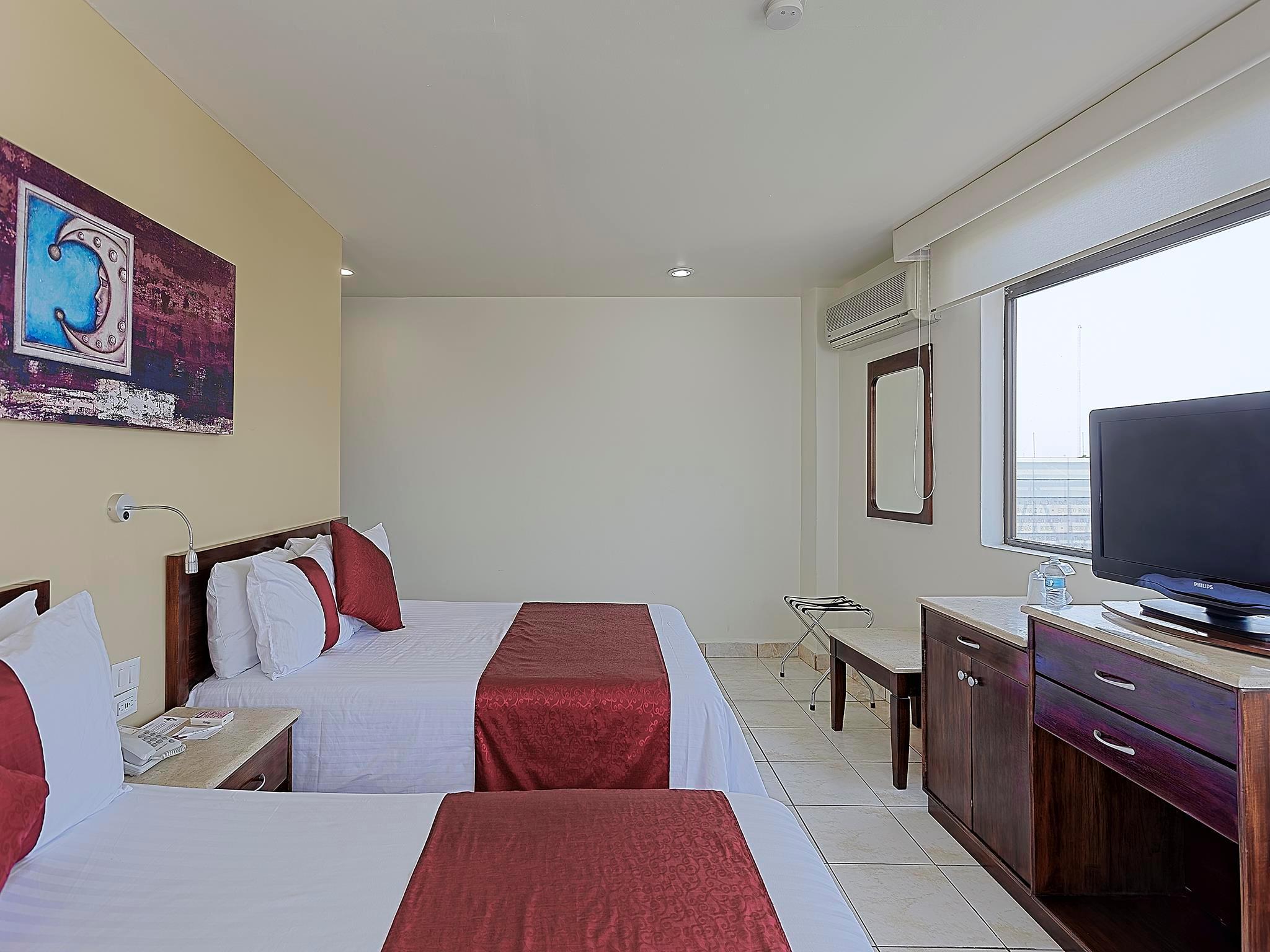Olmeca Plaza Urban Express Hotel Виляермоса Екстериор снимка
