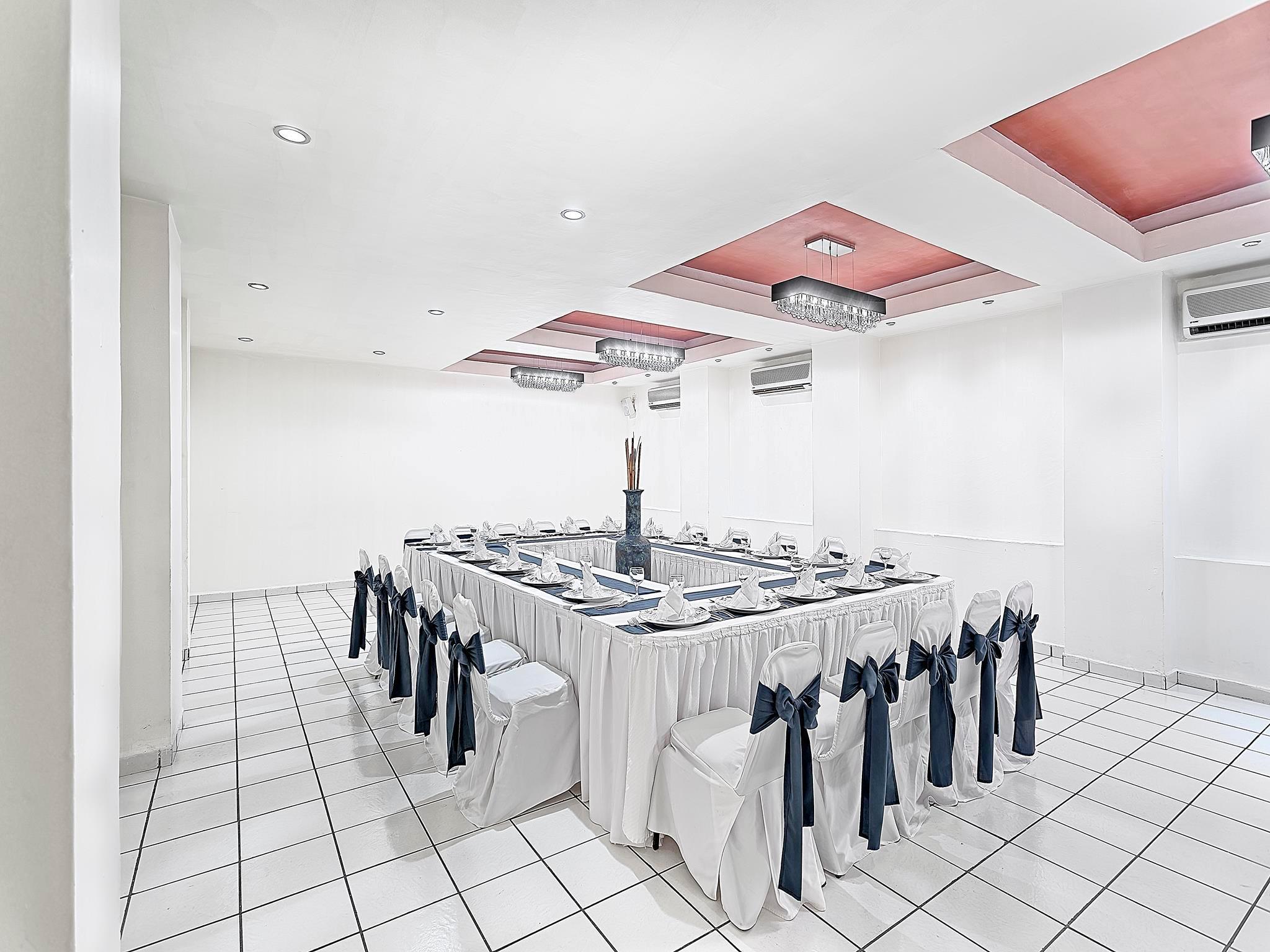 Olmeca Plaza Urban Express Hotel Виляермоса Екстериор снимка