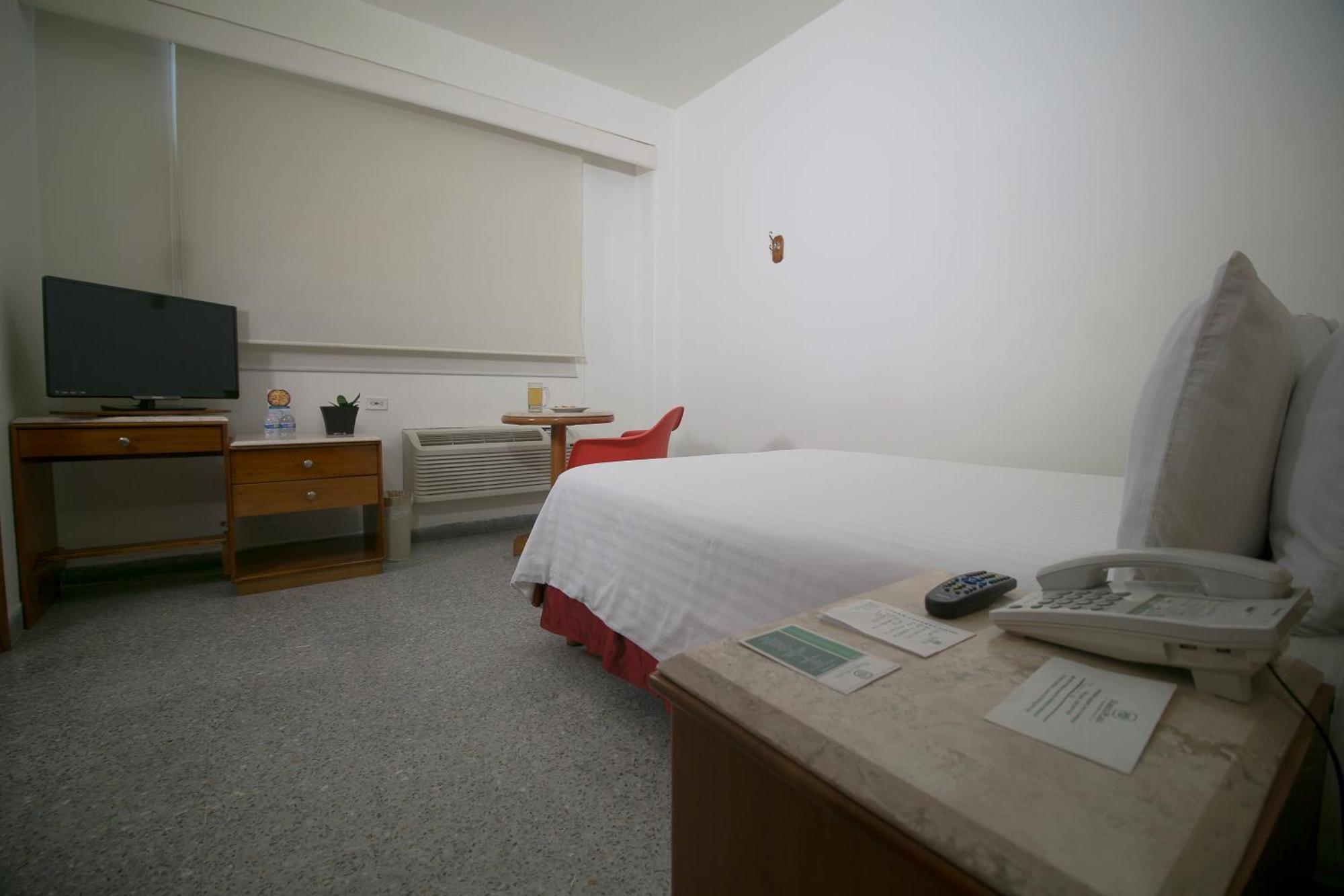 Olmeca Plaza Urban Express Hotel Виляермоса Екстериор снимка